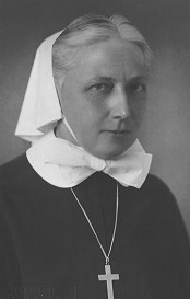 LUCKE, Martha