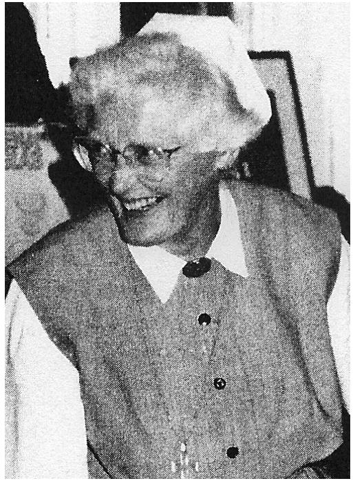 NICKLAUS, Ursula