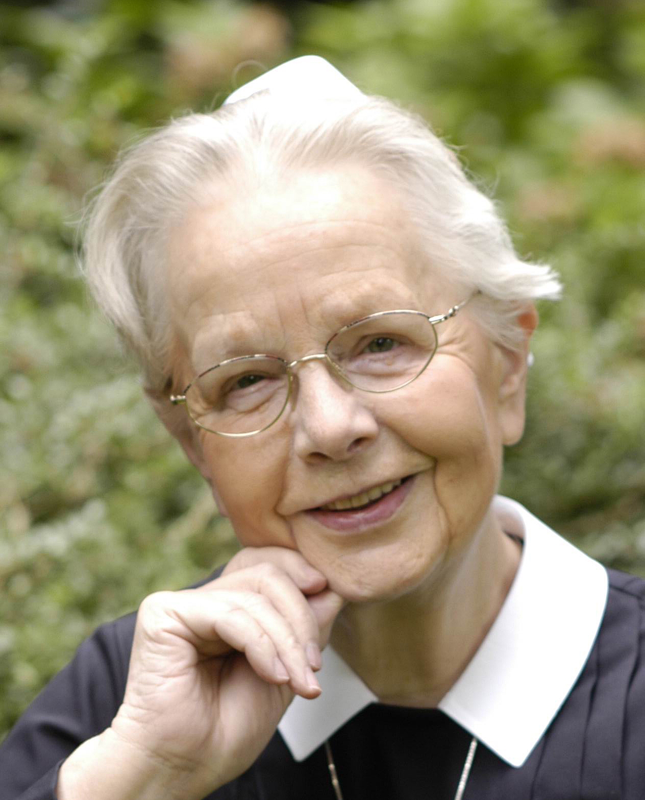 FELGENTREFF, Ruth (1924-2014)